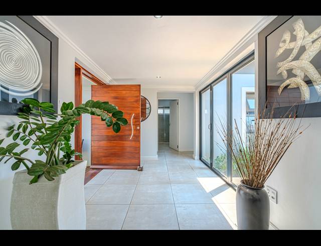 2 BEDROOM TOWNHOUSE FOR SALE IN SHAKAS ROCK